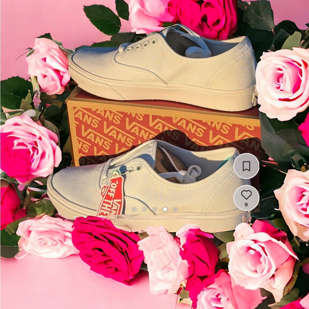 Vans Comfycush Womens Size 9 /Men’s 7.5